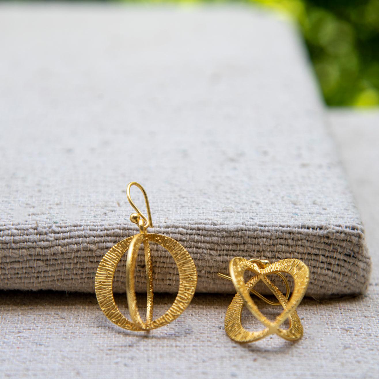 Bangle Gold Plated Dangle Earring - DeKulture DKW-1296-SEJ