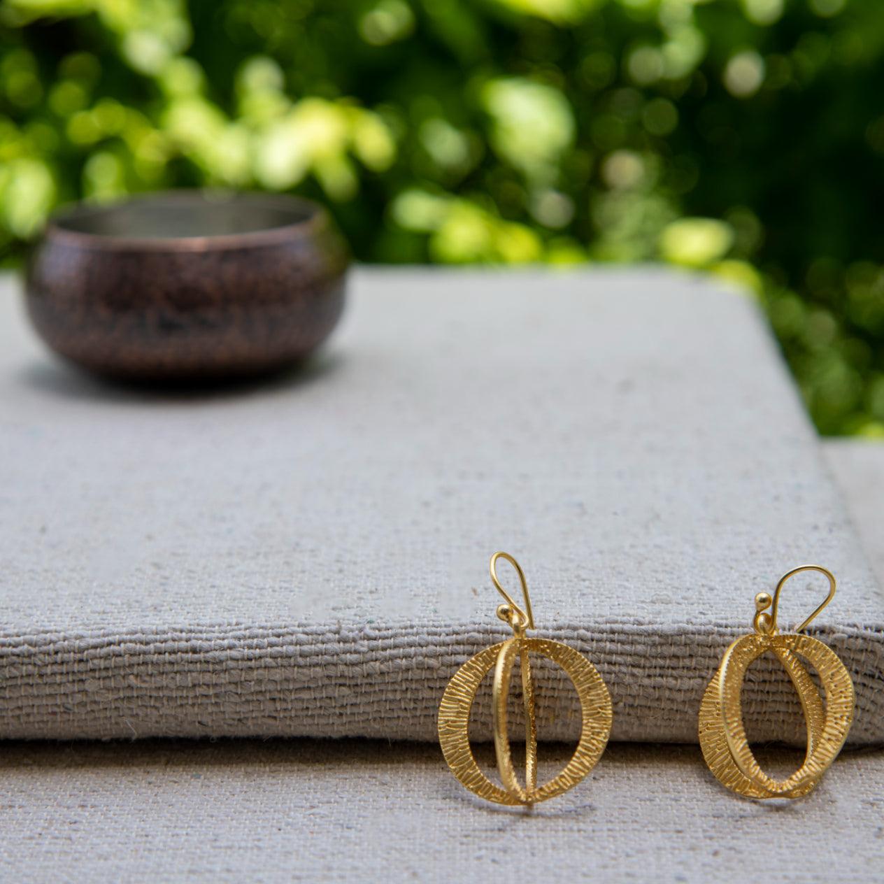 Bangle Gold Plated Dangle Earring - DeKulture DKW-1296-SEJ