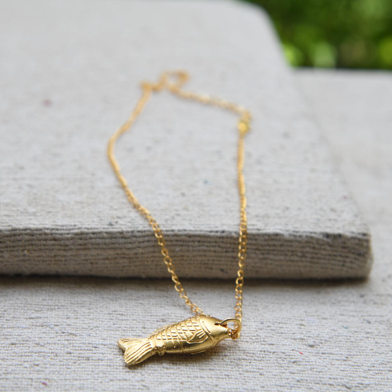 Fish Flash Gold Plated Pendant - DeKulture DKW-1453-NKJ