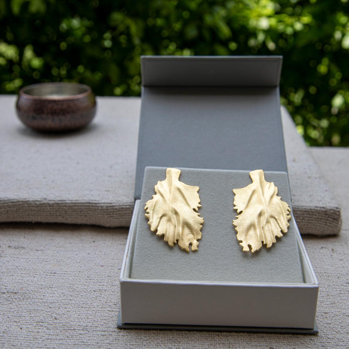 Golden Leaf Stud Earring - DeKulture DKW-1421-SEJ