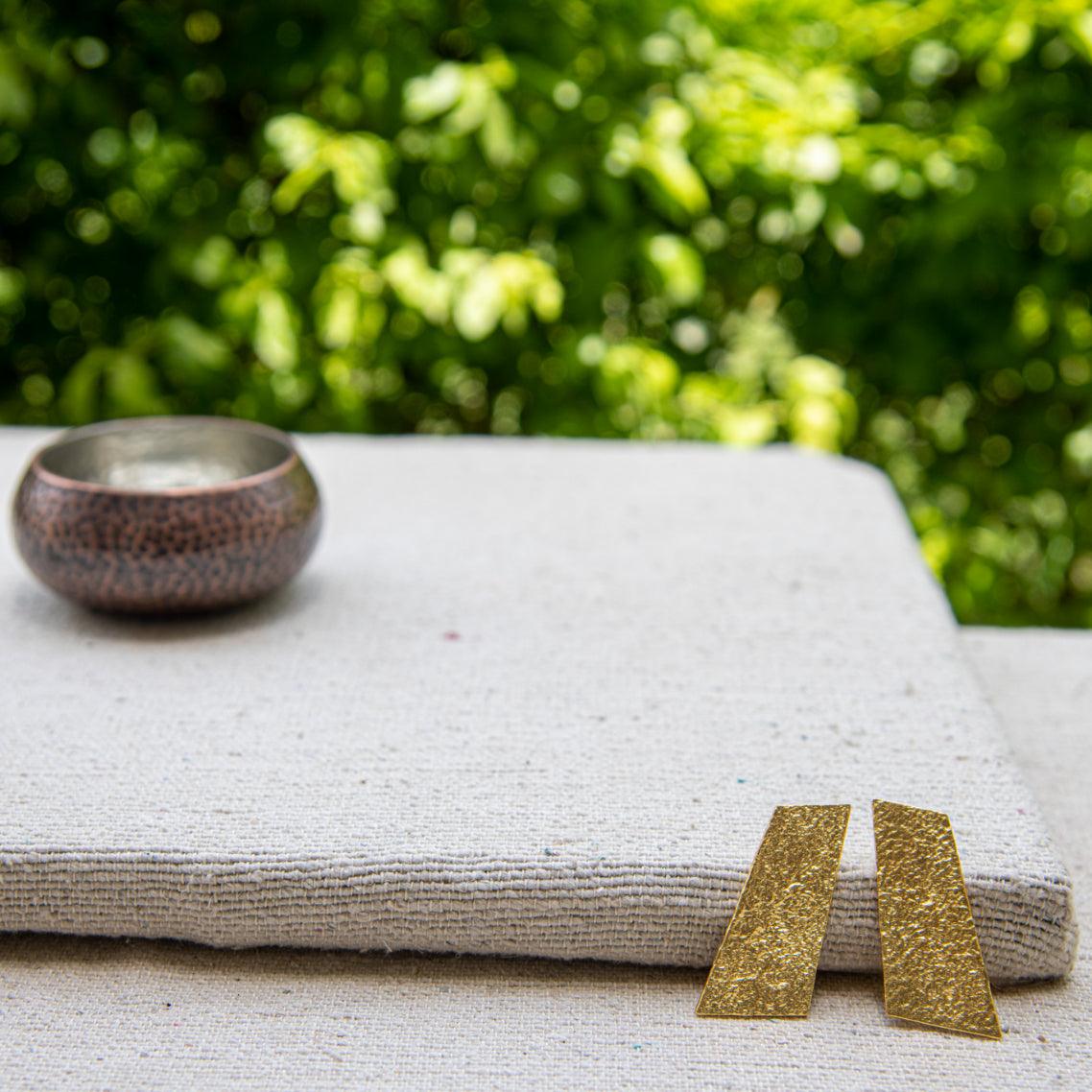 Hammered Brass Gold Plated Stud Earring - DeKulture DKW-1417-SEJ