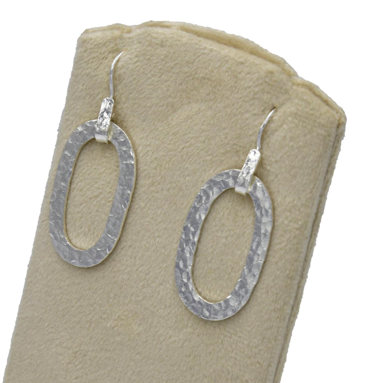 Hammered Oval Dangle Silver Earring - DeKulture DKW-1303-SEJ