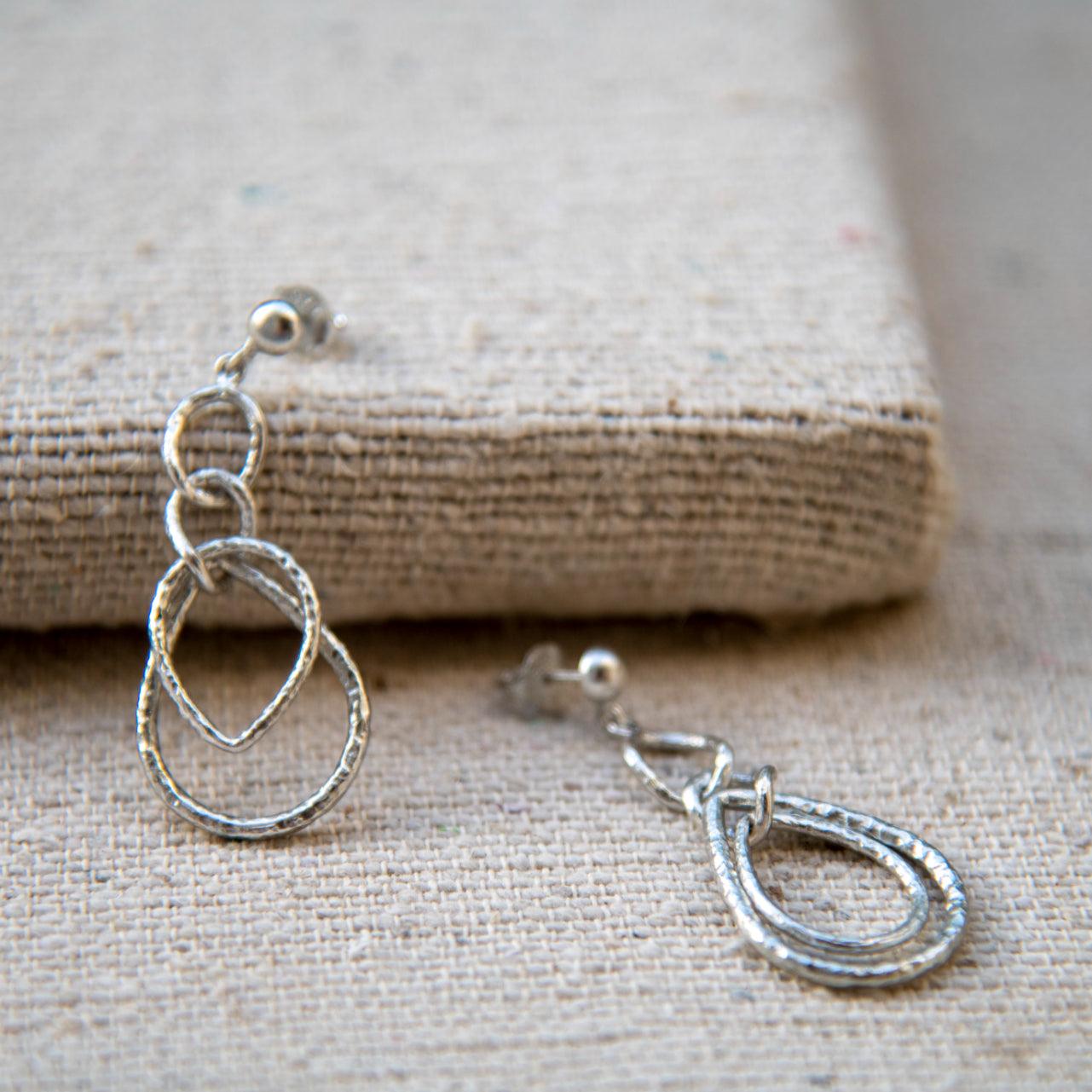 Intertwined Oval Silver Dangler Earring - DeKulture DKW-1311-SEJ