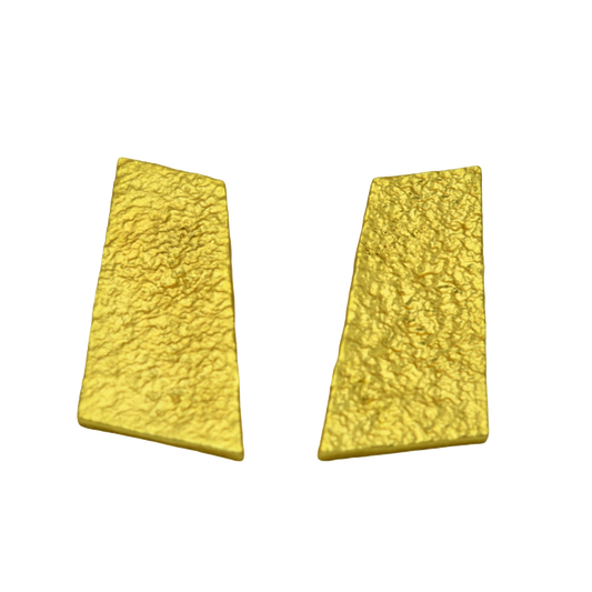 Hammered Brass Gold Plated Stud Earring - DeKulture DKW-1417-SEJ