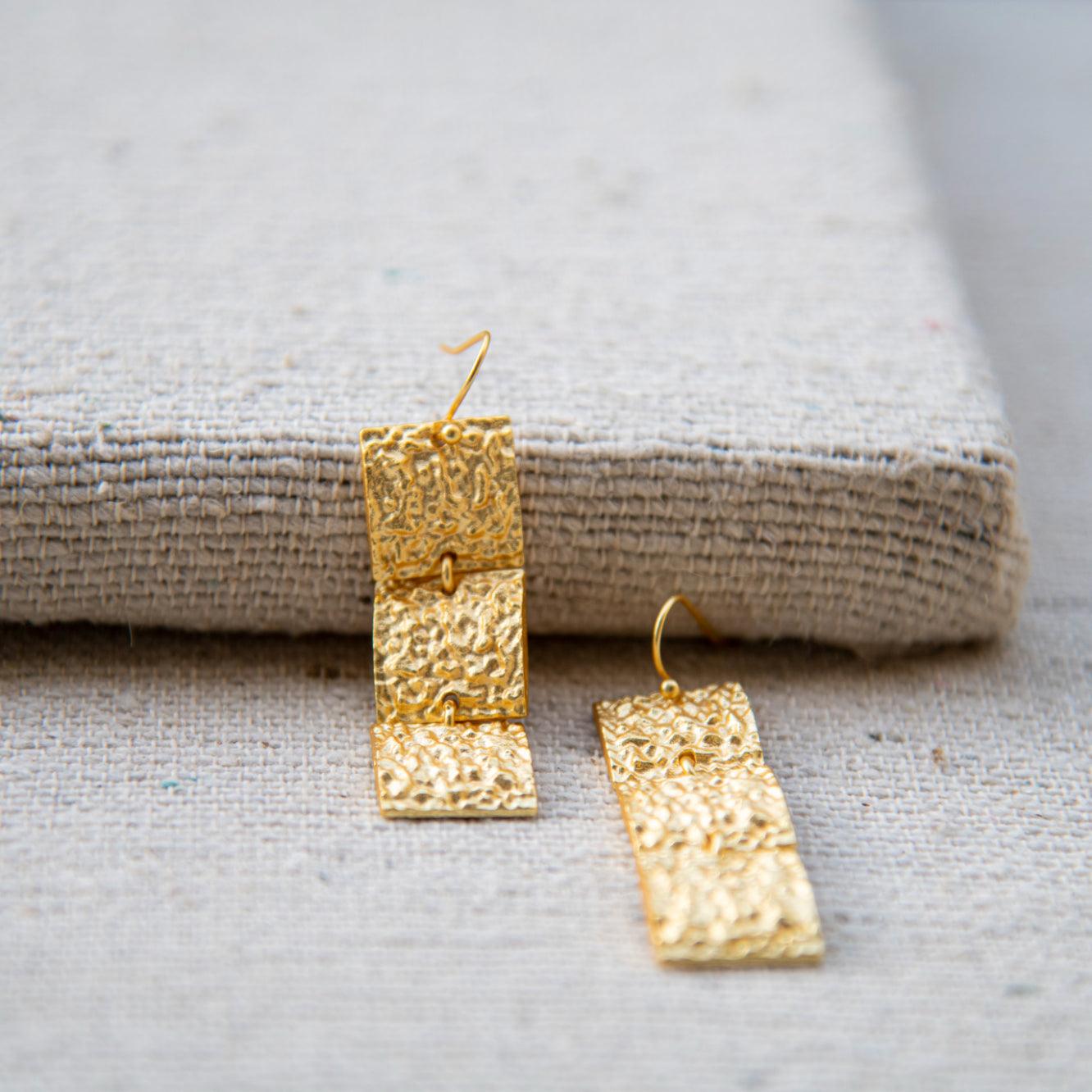 Brass Dangler Stud Earring - DeKulture DKW-1405-SEJ