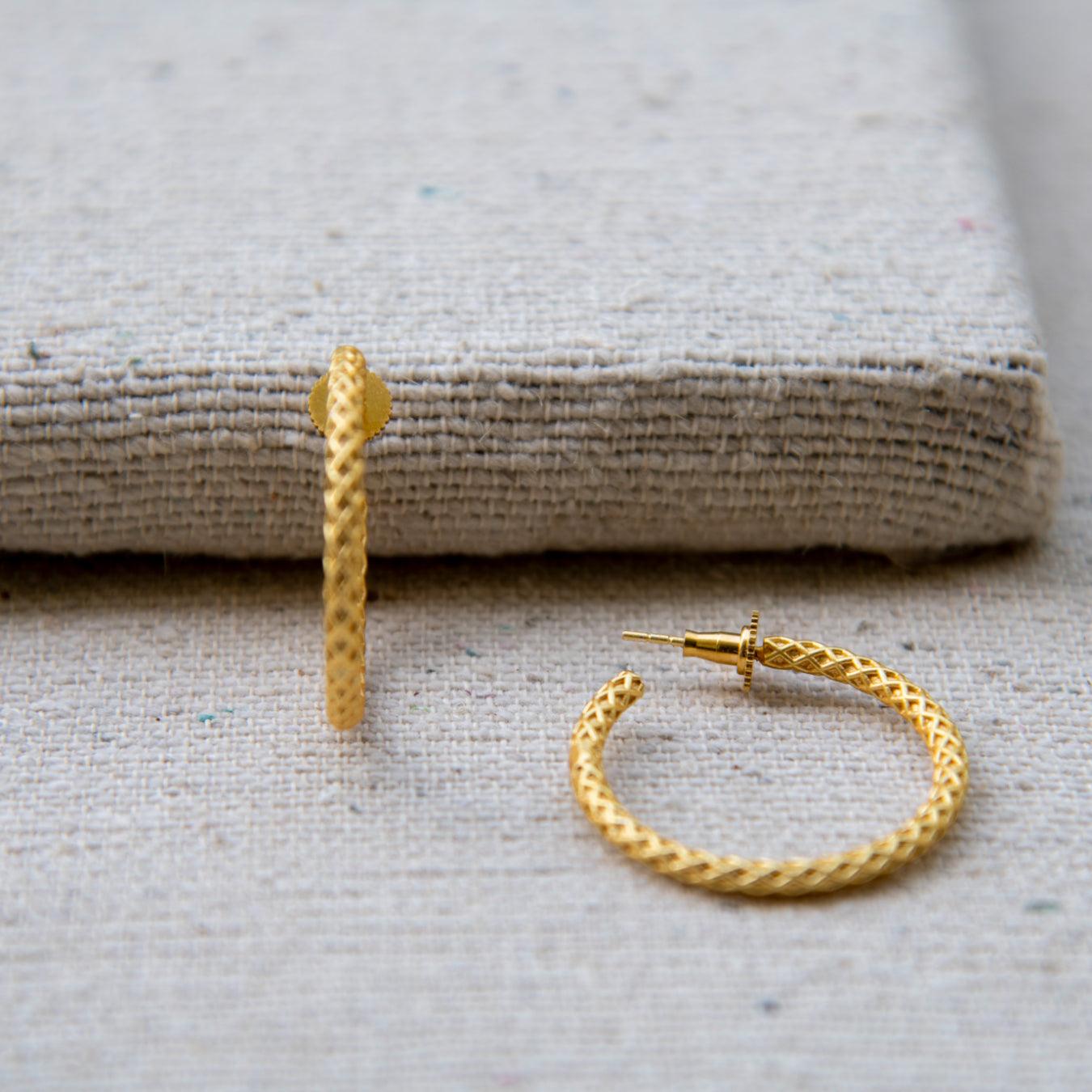 Crescent Gold Hoop Earring - DeKulture DKW-1306-SEJ