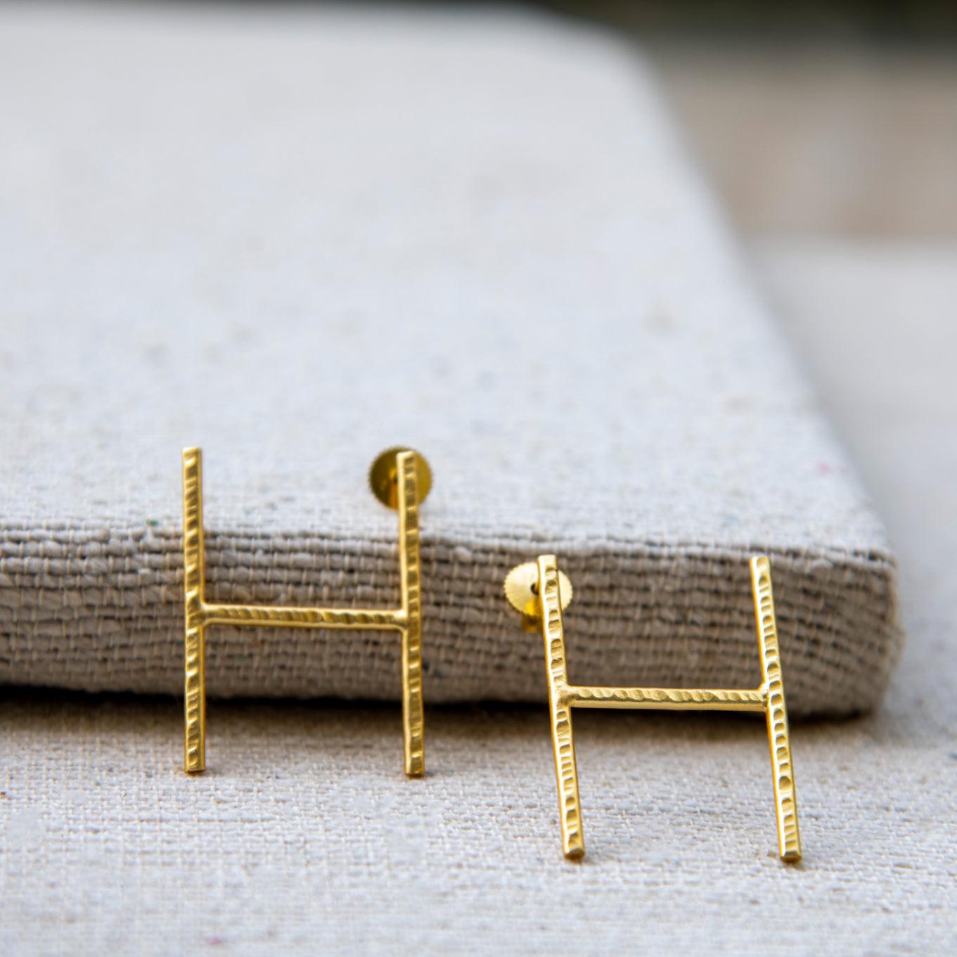 English Alphabet "H" Brass Earring - DeKulture DKW-1365-SEJ