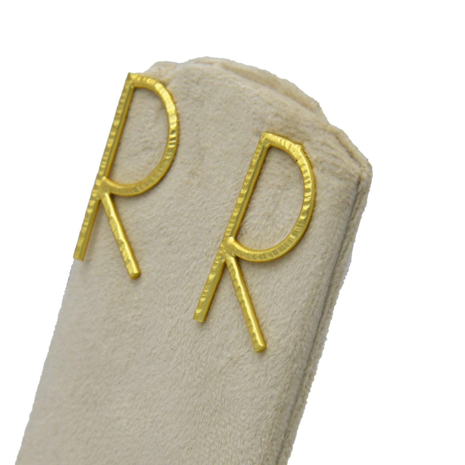 English Alphabet "R" Brass Earring - DeKulture DKW-1358-SEJ