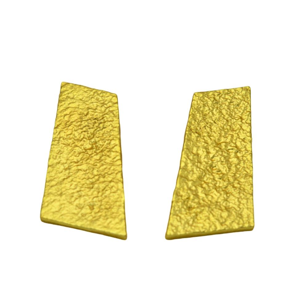 Hammered Brass Gold Plated Stud Earring - DeKulture DKW-1417-SEJ