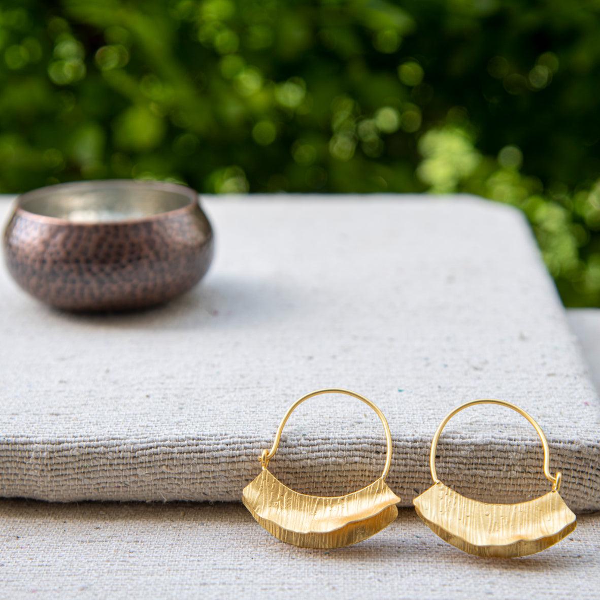 Over the Moon Hoop Earring - DeKulture DKW-1300-SEJ