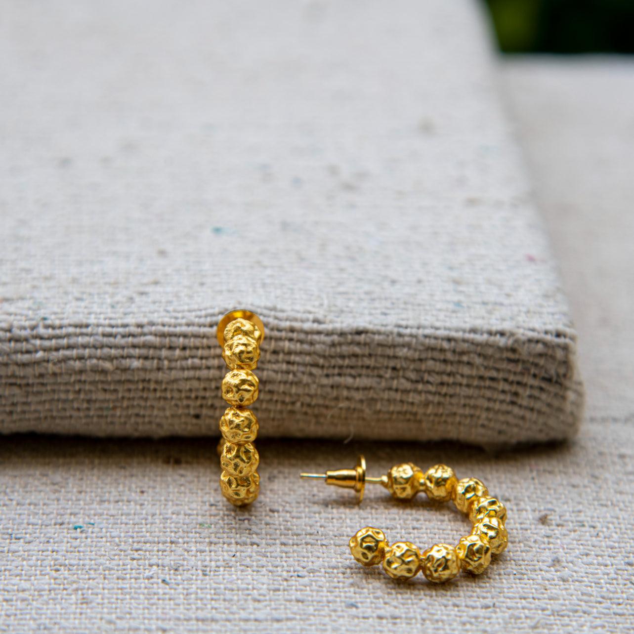 Peppercorn Textured Stud Earring - DeKulture DKW-1404-SEJ