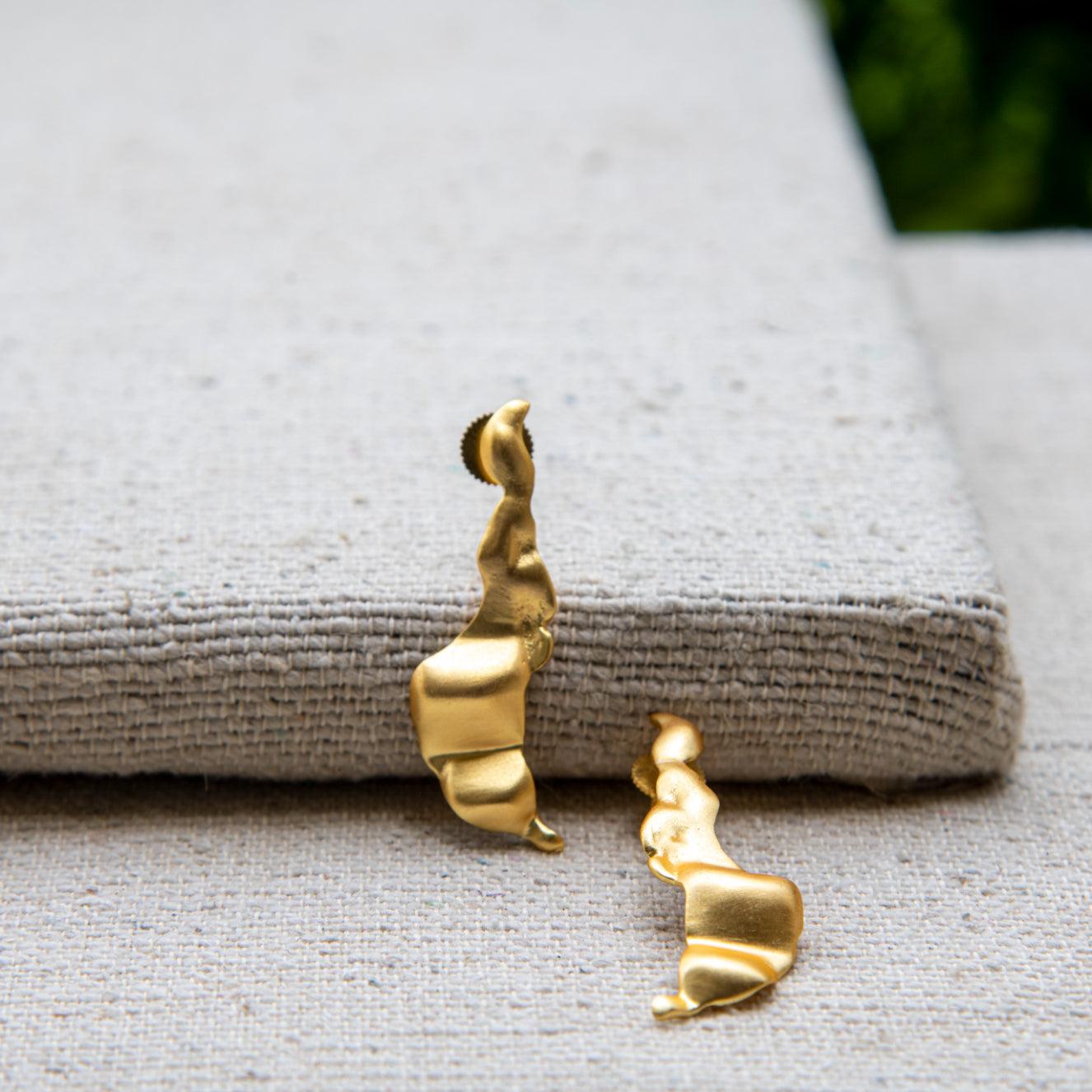 Sea Waves Gold plated Brass Stud Earring - DeKulture DKW-1317-SEJ