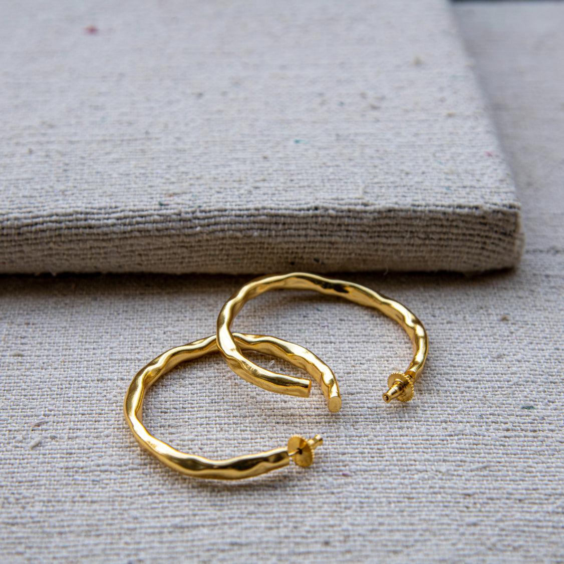 Uneven Textured Big Hoop Earring - DeKulture DKW-1428-SEJ