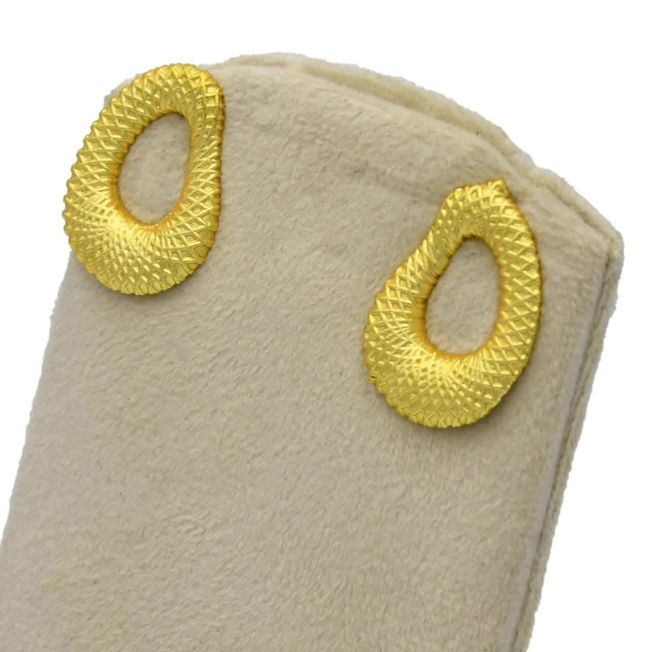 Uneven Textured Oval Gold Plated Earring - DeKulture DKW-1419-SEJ